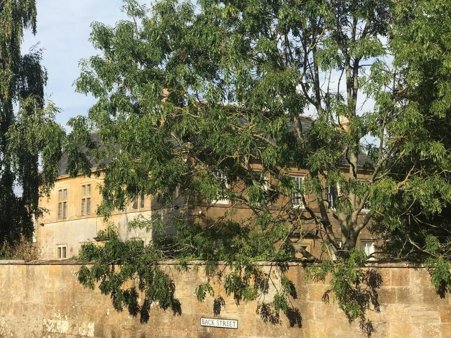 Escape To Ash House 18Th Century Manor In Somerset 马托克 外观 照片